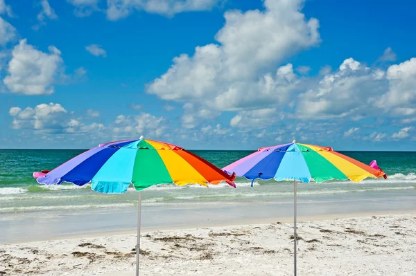 Sombrillas de playa — Foto de Stock