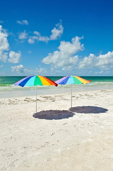 Sombrillas de playa — Foto de Stock