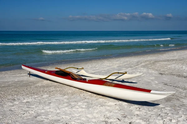 Canoa outrigger — Fotografia de Stock