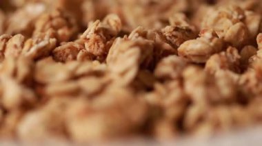 Tahıl gevreği hareket halinde. 