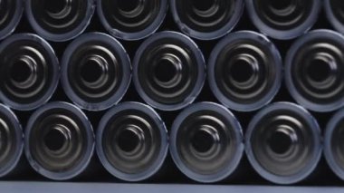 Modern piller hareket halindeyken çekildi. 