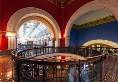 Ayrıntılı Viktorya dönemi mimarisi