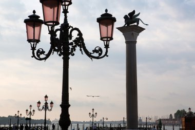 Venedik oteli göster