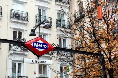 Metro chueca