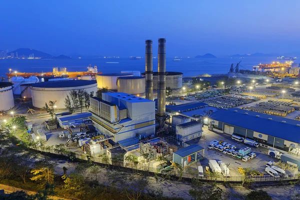 Estação de energia noite — Fotografia de Stock