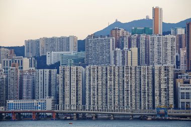 Hong Kong kamu ev günbatımı