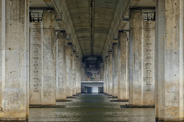 View under bridge — Stock Photo, Image