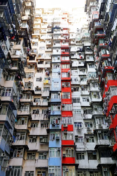 Oude appartementen in hong kong — Stockfoto