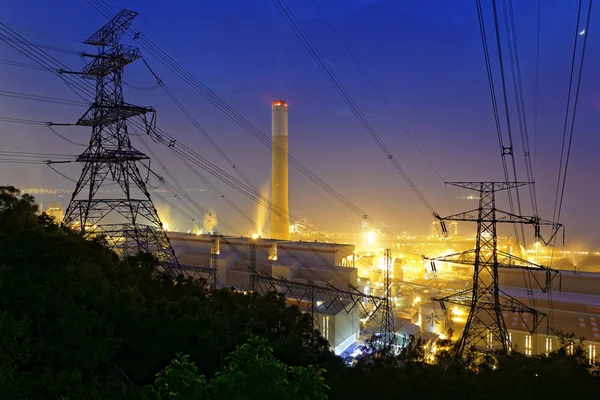 Fabbrica di centrali elettriche industriali petrolchimiche — Foto Stock