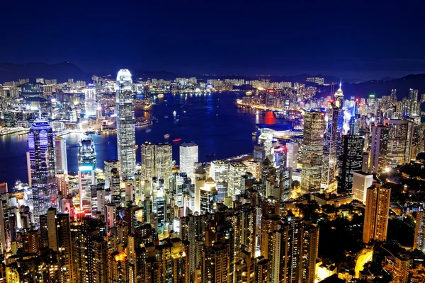 Hong kong skyline por la noche —  Fotos de Stock