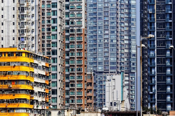 Edificios de apartamentos antiguos — Foto de Stock