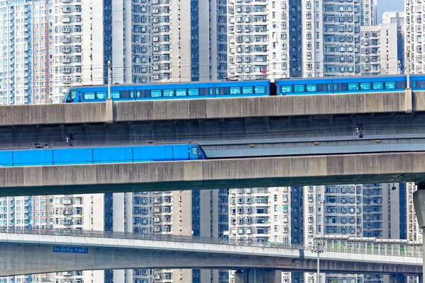 Tren de alta velocidad en el puente en Hong Kong — Foto de Stock