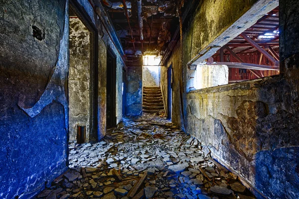 Ruins of damaged factory — Stock Photo, Image