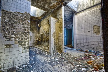 Akıl hastanesi banyo
