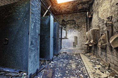 Akıl hastanesi banyo