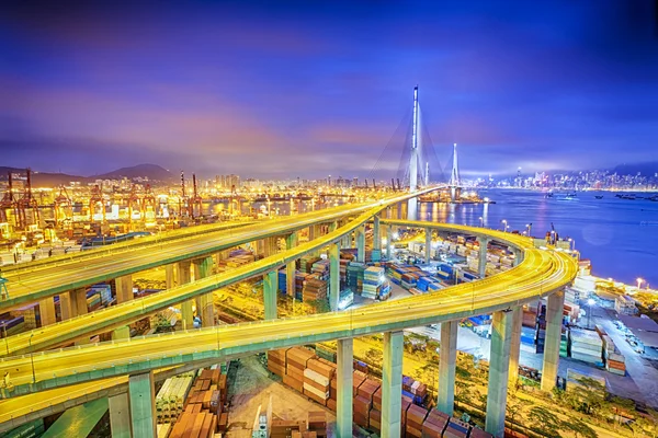Hong kong modern şehir manzaralı — Stok fotoğraf