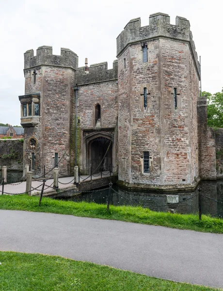 Bisschoppen Palace ingang in de buurt van Wells Cathedral — Stockfoto