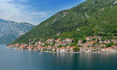 Yaklaşan Kotor görüntülemek