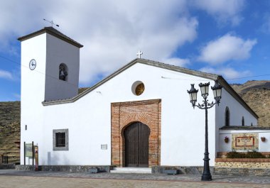 Kilise Parroqial de Santa Maria, Senes beyaz Köyü
