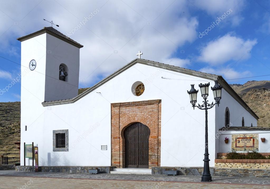 Church Parroqial de Santa Maria, Senes White Village