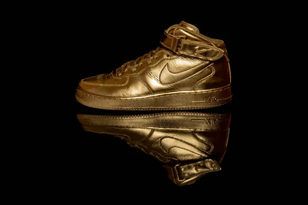 Pavia Італія Листопада 2020 Custom Gold Nike Air Force One Стокове Фото