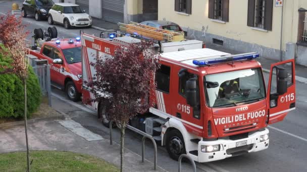 Pavia Italien April 2020 Feuerwehrauto Einsatz Leitartikel — Stockvideo