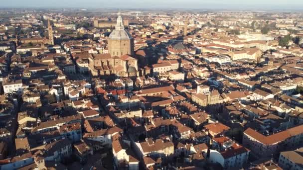 意大利中世纪城市帕维亚的Drone视图 — 图库视频影像
