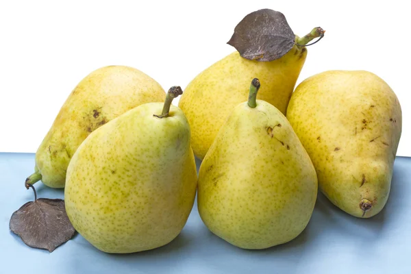 Fem mogna päron — Stockfoto