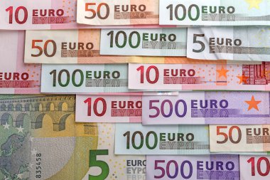 Numbers on the euro
