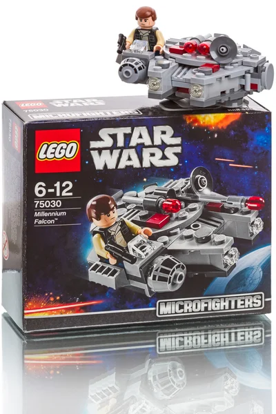LEGO Star Wars - Millennium Falcon på vitt — Stockfoto