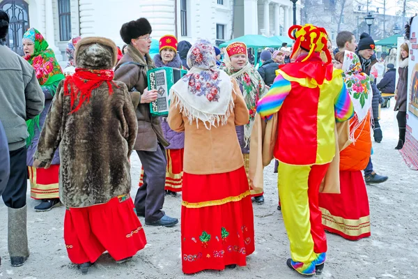 Folklore grupp på mässan Royaltyfria Stockbilder