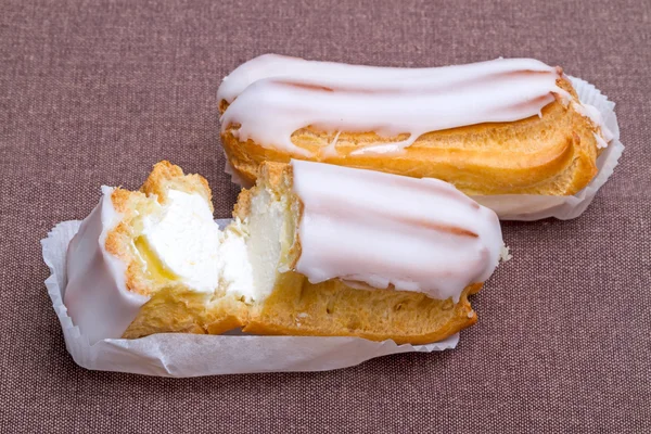 Two cakes eclair — Stock Photo, Image