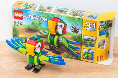 Papağan lego yaratıcısı