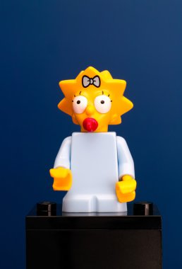 Lego Maggie Simpson minifigure