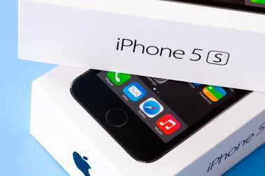 İphone 5'ler ile iki kutu