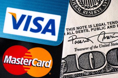 Yüz dolarlık banknot Visa ve Mastercard kartları