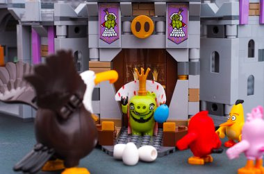 Lego Kral domuz karşı kırmızı, Stella, Chuck ve güçlü kartal