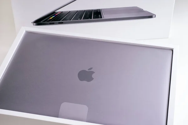 Tambov Russian Federation July 2020 Unboxing New Macbook Pro — Stock Photo, Image