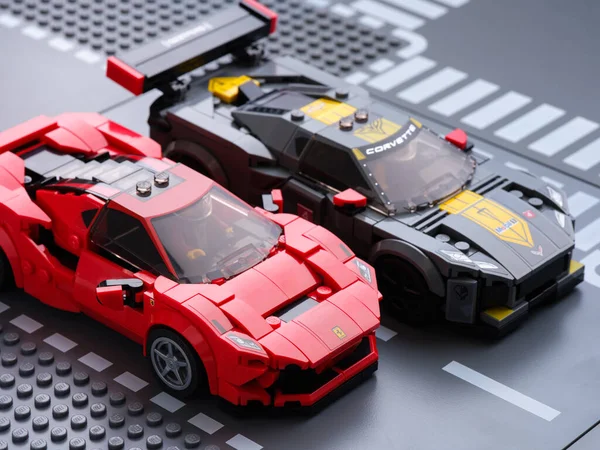 Tambov Rusia Julio 2021 Lego Ferrari Tributo Lego Chevrolet Corvette — Foto de Stock