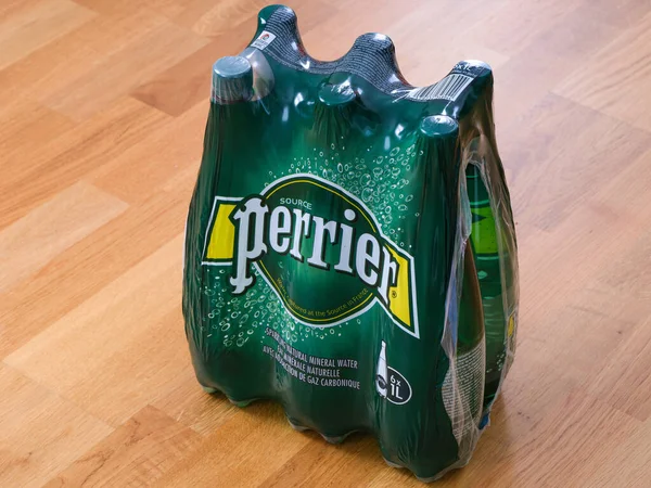 Tambov Russian Federation July 2021 Pack Bottles Perrier Water Standing — Stock Photo, Image