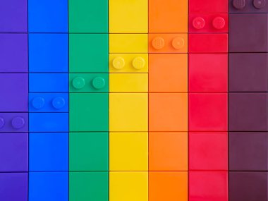 Tambov, Rusya Federasyonu - 12 Ağustos 2021 Lego gökkuşağı arka planı.