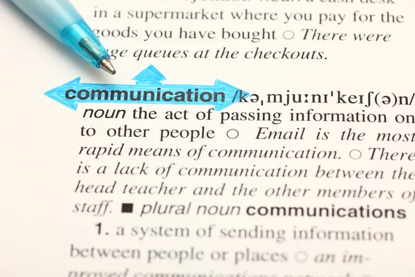 A palavra comunicação no dicionário — Fotografia de Stock