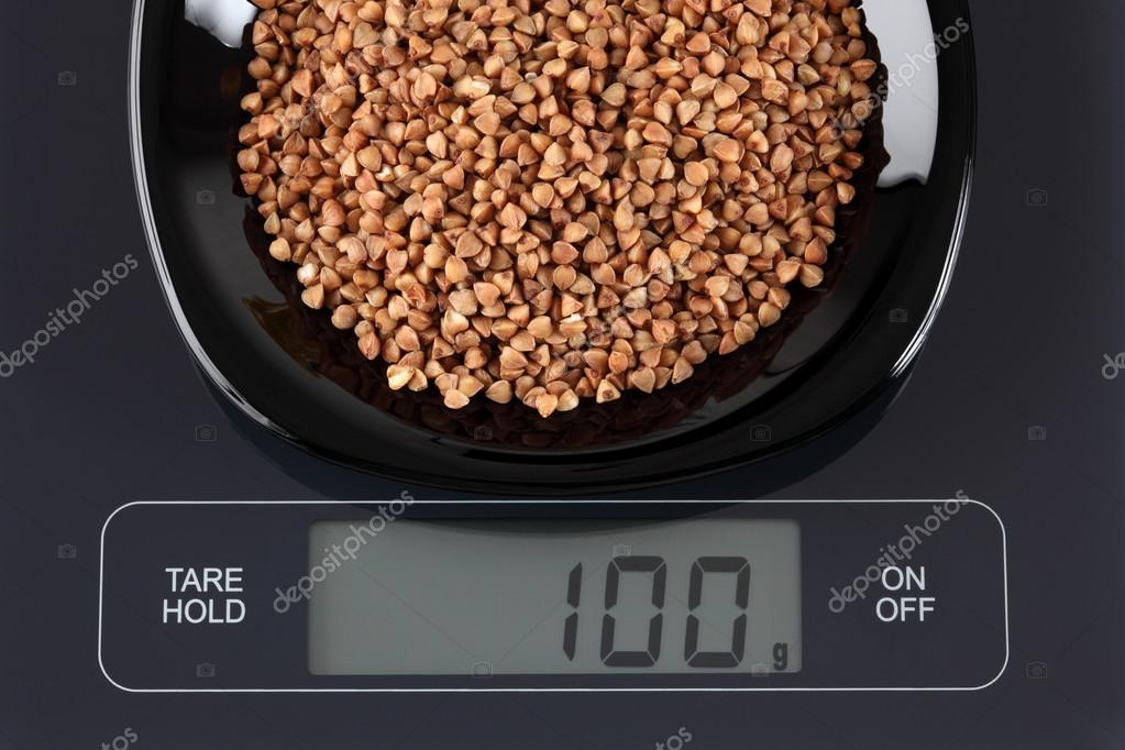 100 гр отварной гречки. 100 грамм отварной гречки. 100 гр гречки. Как выглядит 100 грамм гречки. Гречка вареная 100гр.