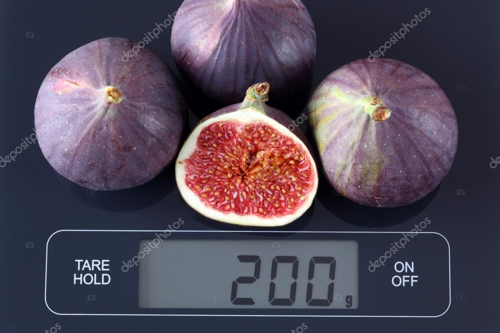 сколько инжира в килограмме. витамины в инжире свежем. инжир калорийность. инжир свежий. вес 1 инжира.