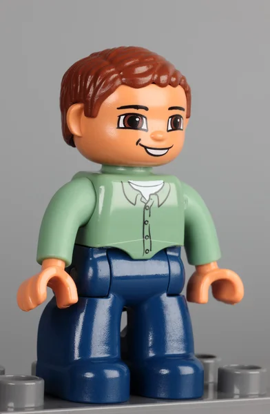 Lego Duplo figura homem de cabelos castanhos — Fotografia de Stock
