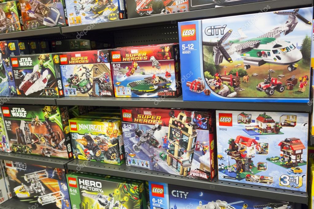 Lego boxes on shelves Stock Editorial Photo © Rosinka79 62609929