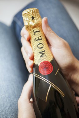 Ve Moet Chandon şampanya