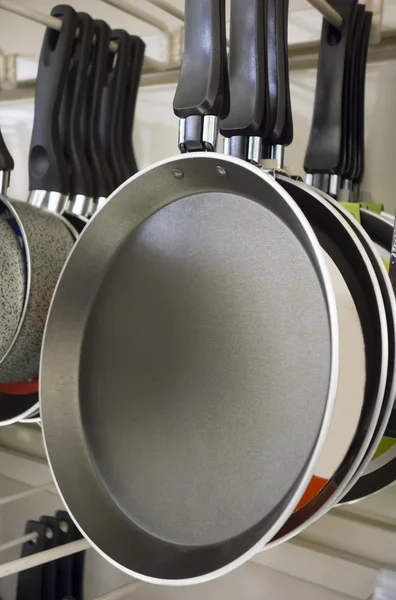 Pans in shop — Stock Photo, Image