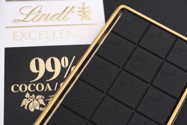 Lindt mükemmellik kakao 99 yüzde çikolata bar