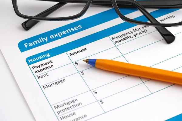 Koszty utrzymania rodziny na formularz zgłoszeniowy — Zdjęcie stockowe